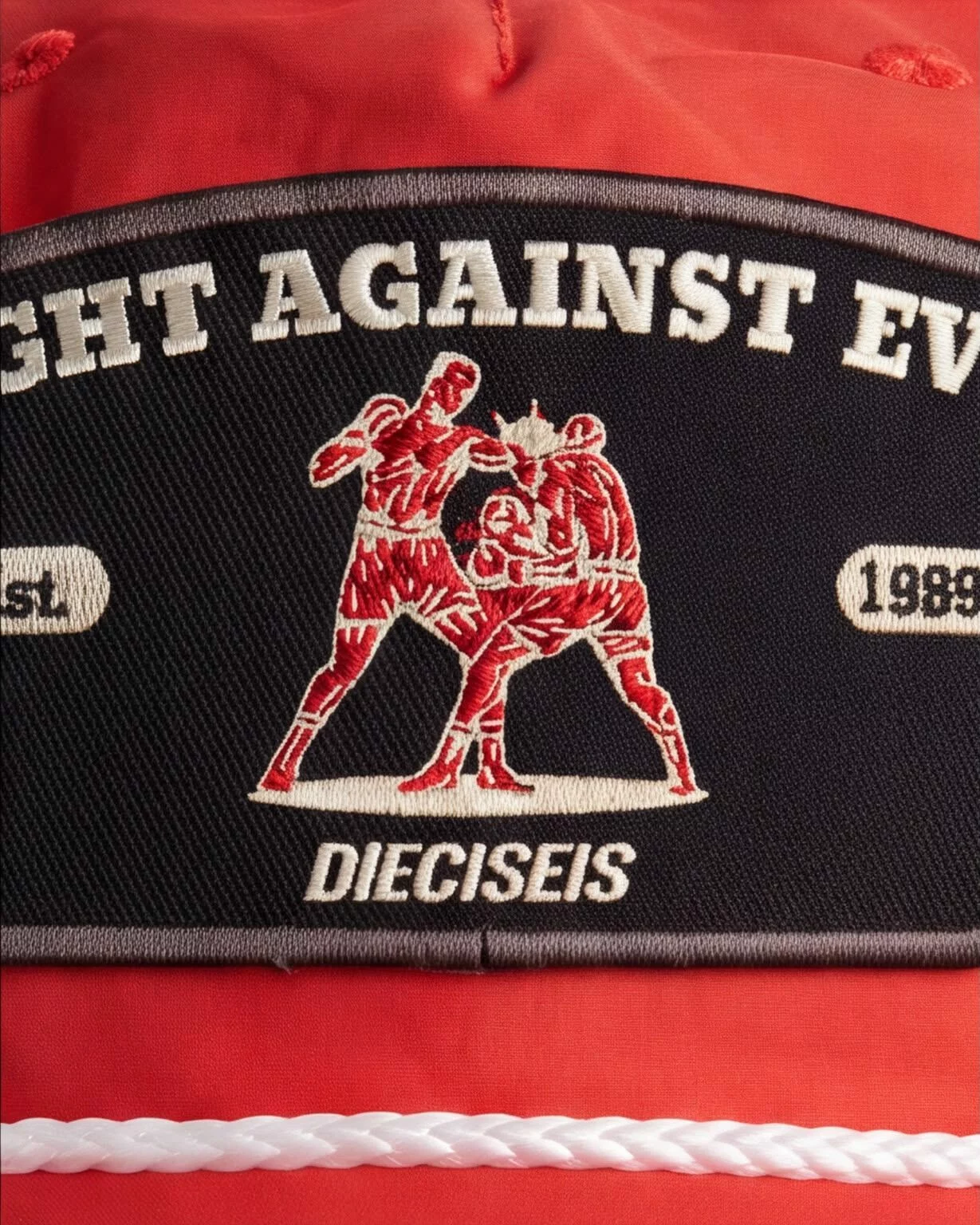 Dieciséis Clothing